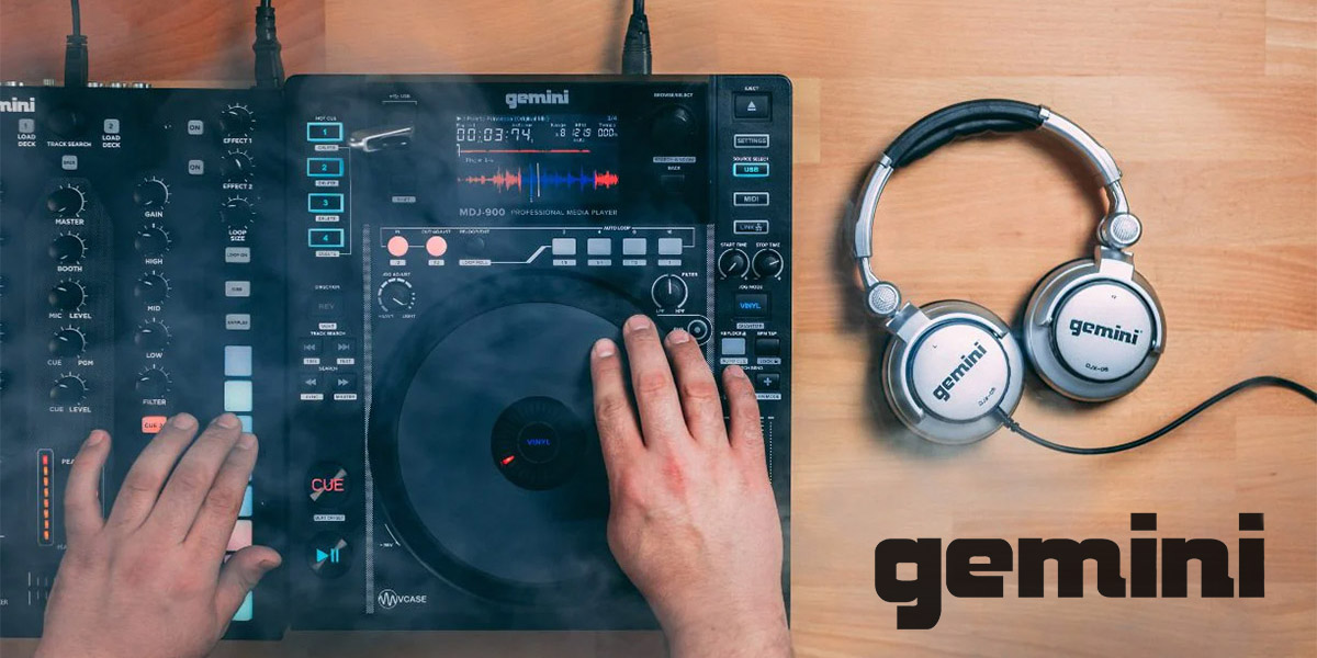 DJ контроллер и наушники Gemini DJ контроллер и наушники Gemini