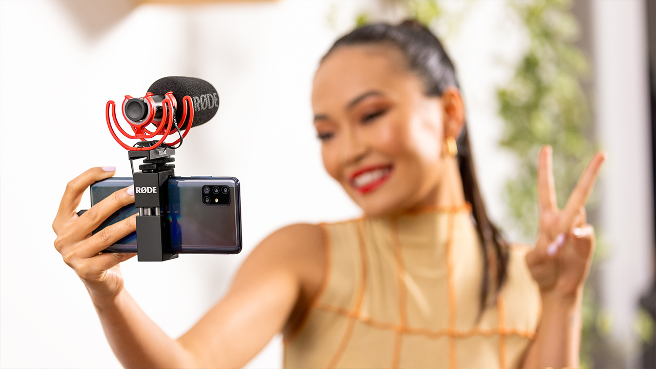 VideoMic GO II подходит для работы с мобильными устройствами благодаря небольшой и лёгкой конструкции.