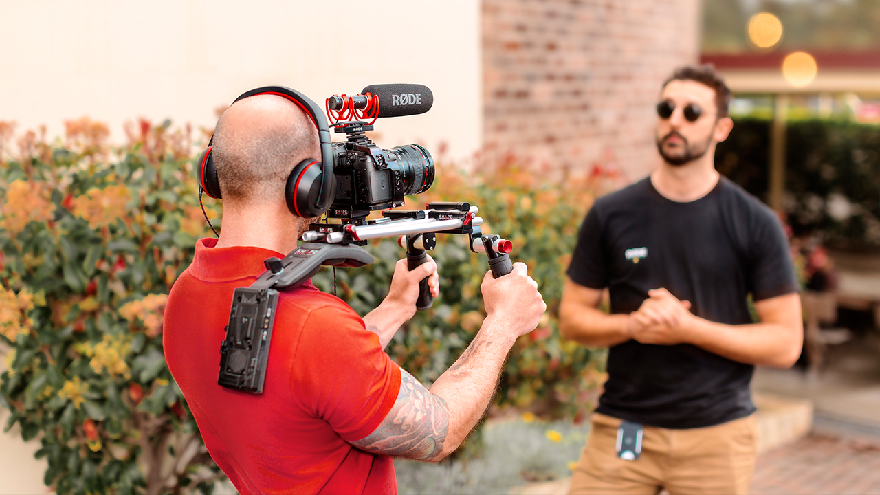 VideoMic NTG с длинным корпусом имеет более сфокусированную направленность, чем более короткий VideoMic GO II.