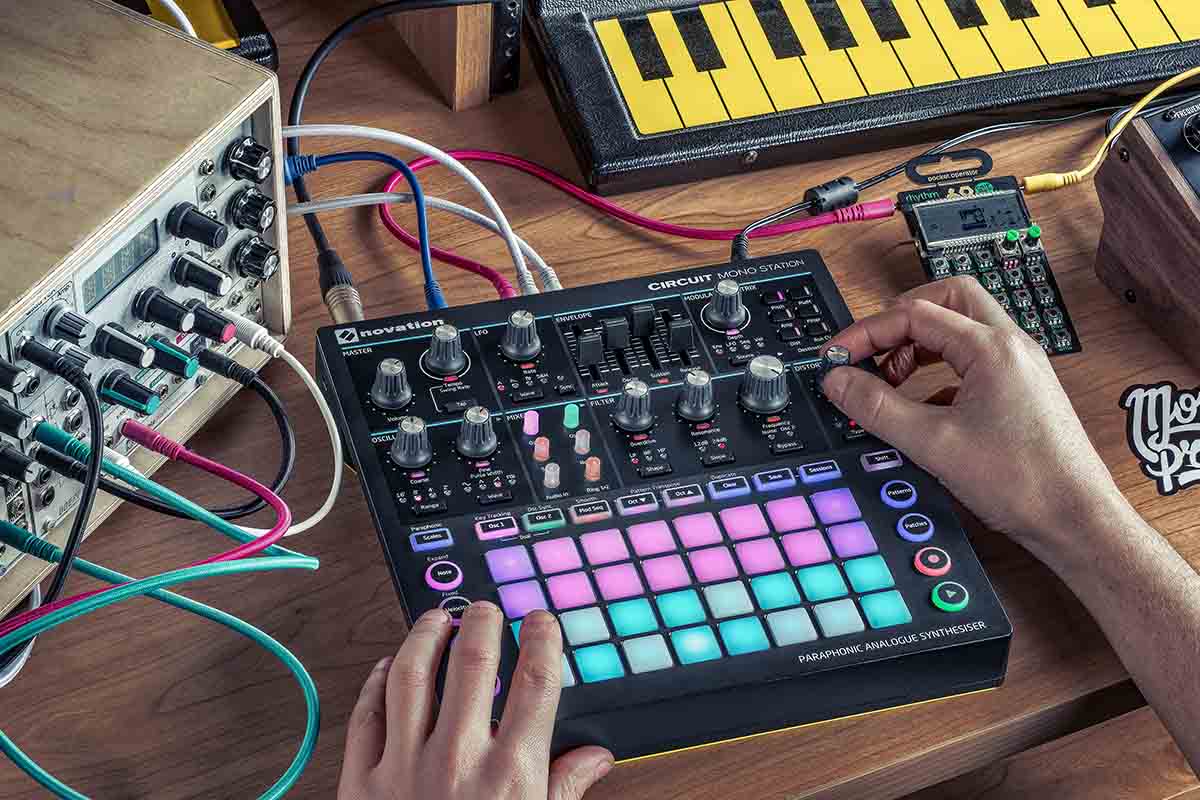Novation Circuit Mono Station