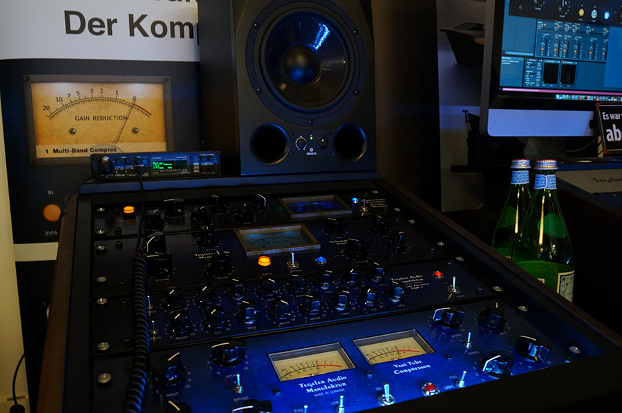 Adam Audio на других стендах