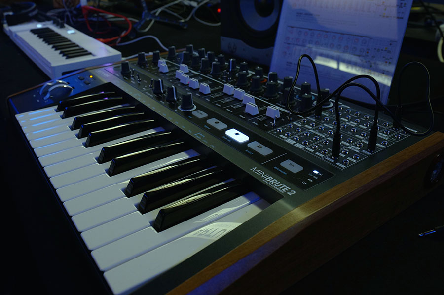 Arturia MiniBrute 2