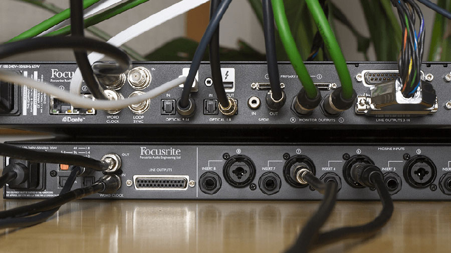 Гибридный интерфейс Focusrite Red с Thunderbolt и Dante